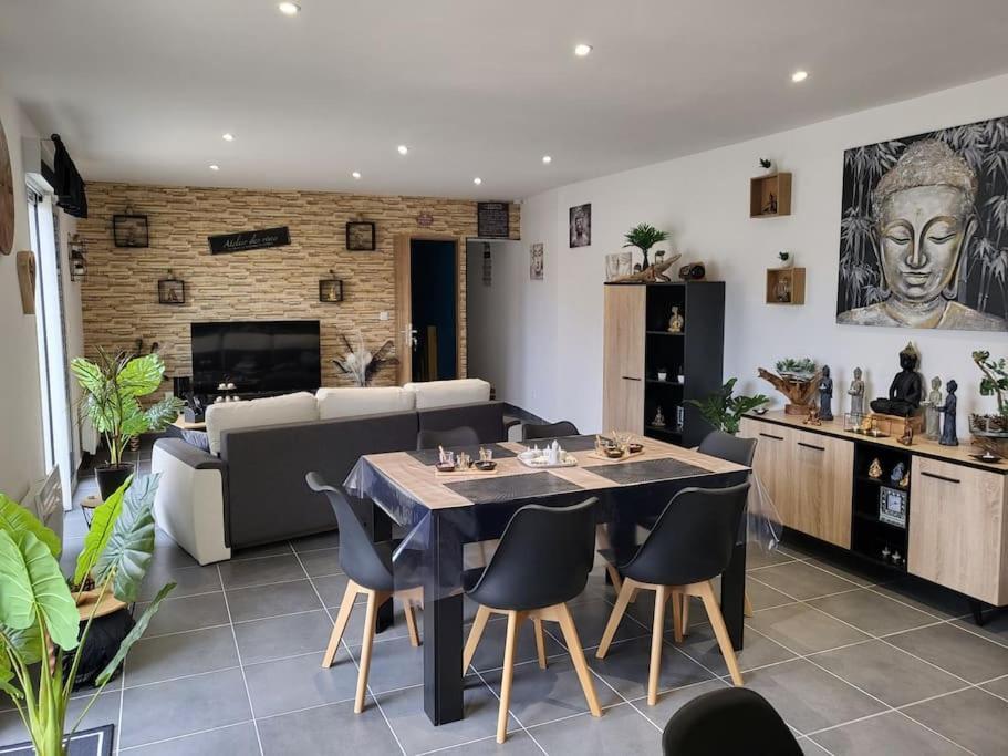 Chez Aline Apartment Calais Luaran gambar